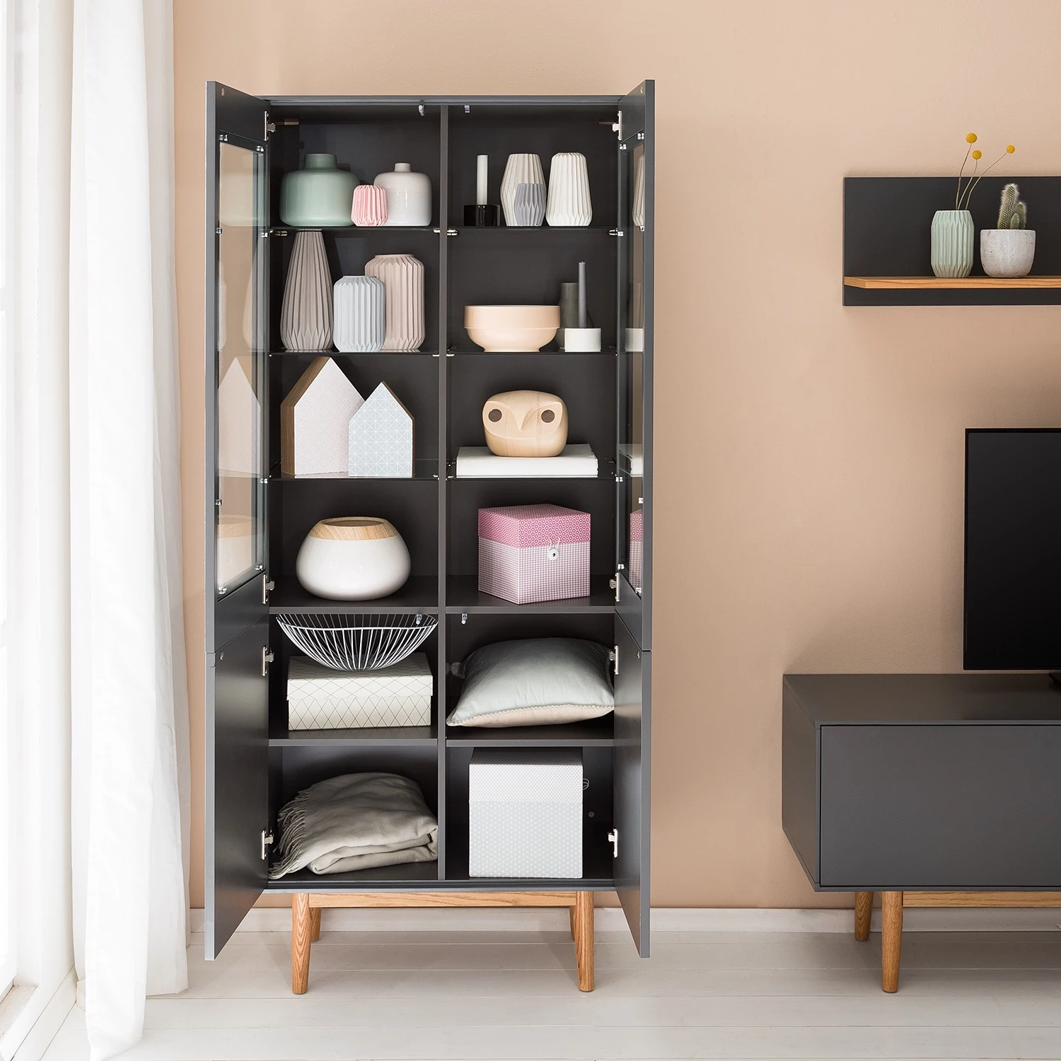 Mørteens Ensemble meubles TV Lindholm II (4 él.) - Partiellement en chêne massif - Gris 13 Mørteens Ensemble meubles TV Lindholm II (4 él.) - Partiellement en chêne massif - Gris – Image 11