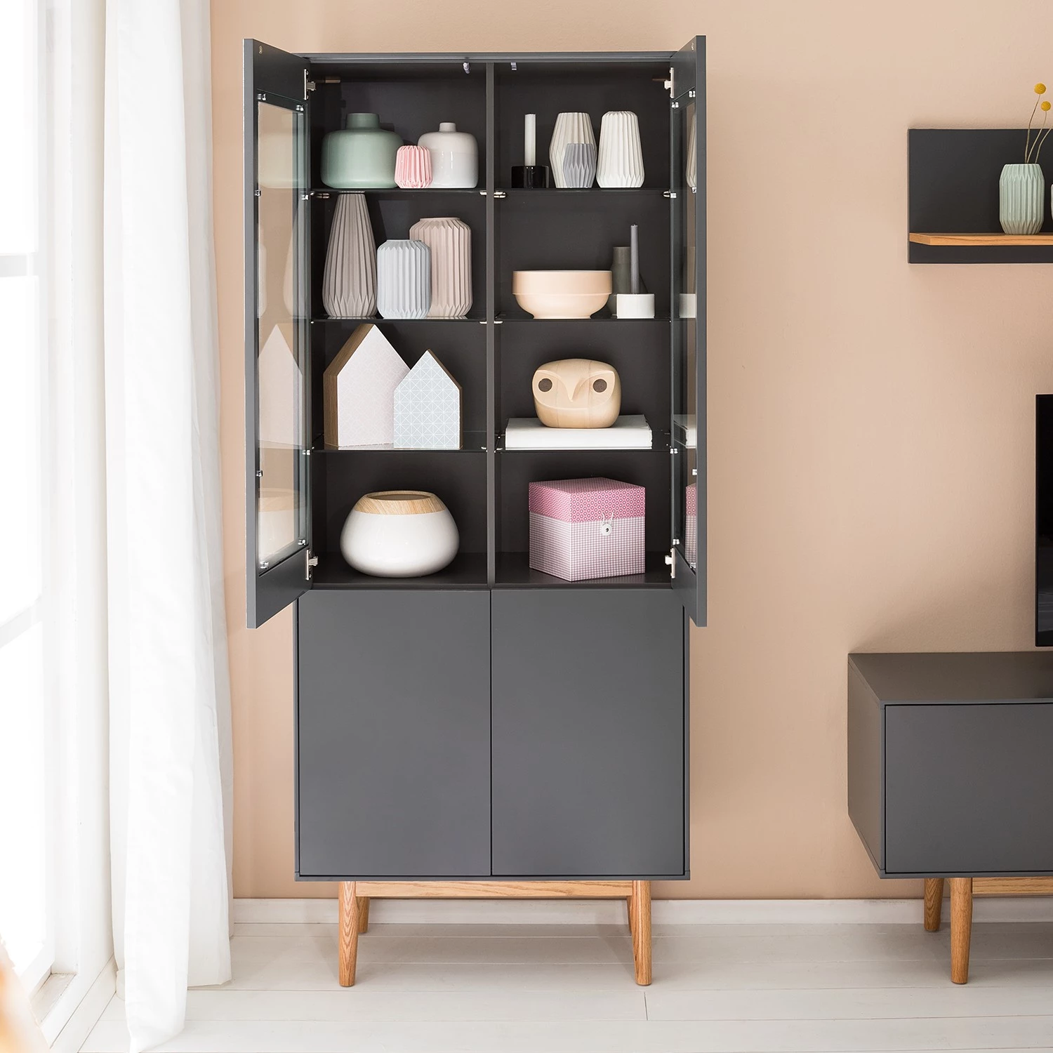 Mørteens Ensemble meubles TV Lindholm II (4 él.) - Partiellement en chêne massif - Gris 14 Mørteens Ensemble meubles TV Lindholm II (4 él.) - Partiellement en chêne massif - Gris – Image 12