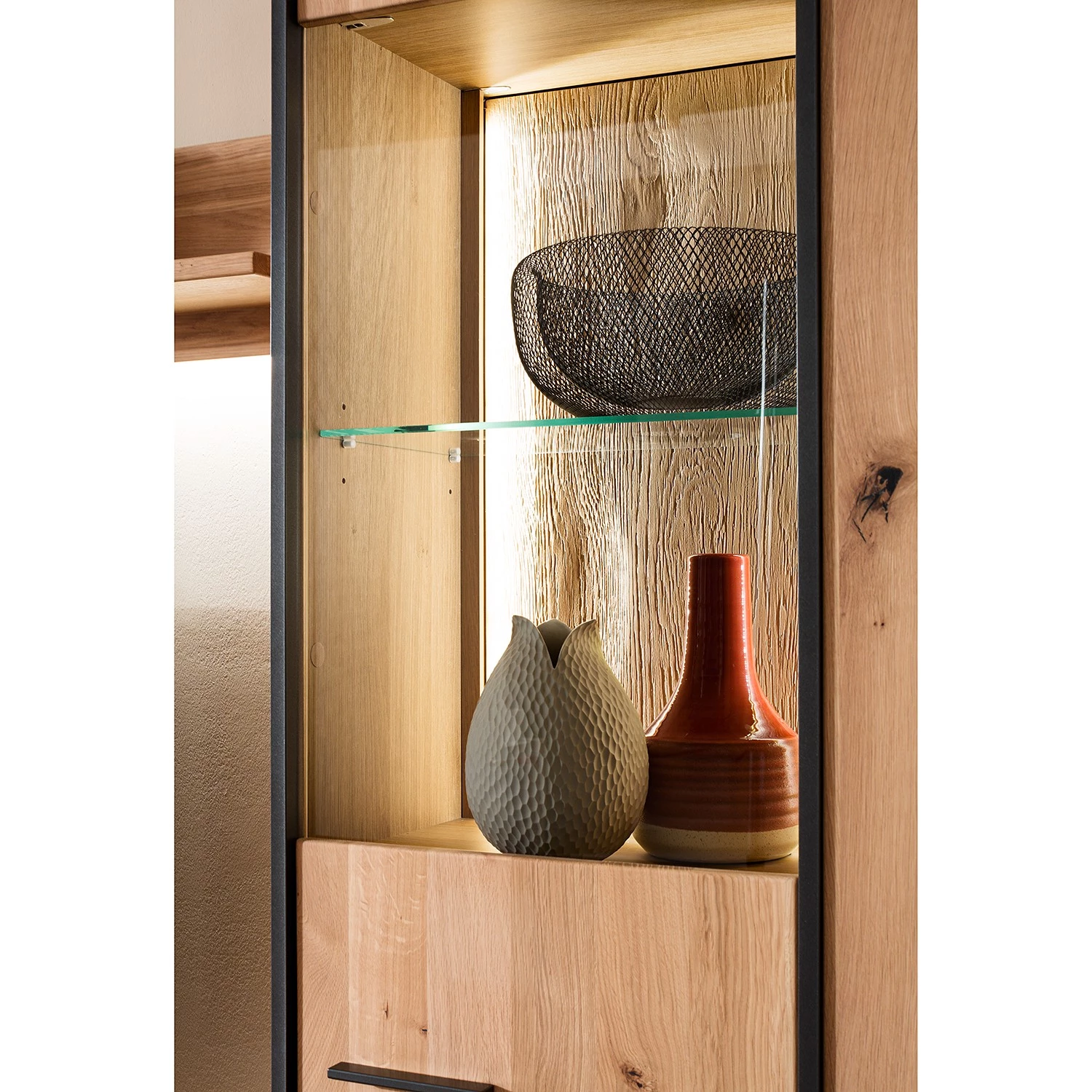 Naturoo Meubles TV muraux Doora II (4 élém.) - Partiellement en chêne à nœuds massif - Chêne à nœuds Bianco / Graphite 7 Naturoo Meubles TV muraux Doora II (4 élém.) - Partiellement en chêne à nœuds massif - Chêne à nœuds Bianco / Graphite – Image 5