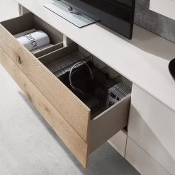 GWINNER Ensemble meubles TV Misano I (3 élém.) - Placage en bois véritable / Verre - Planches de chêne / Gris - Blanc / Chêne sauvage - Avec éclairage 22 GWINNER Ensemble meubles TV Misano I (3 élém.) - Placage en bois véritable / Verre - Planches de chêne / Gris - Blanc / Chêne sauvage - Avec éclairage -Meubles TV muraux Soldes 1000218325 200828 11274200108 DETAILS P000000001000218325